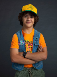 Дастин Хендерсон